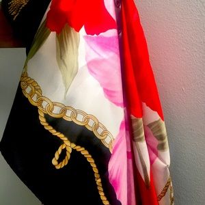 Oscar de la Renta pure Silk floral scarf NWT